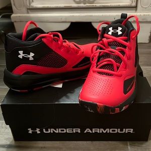 Under Armour GS Lockdown 5 4Y shoes